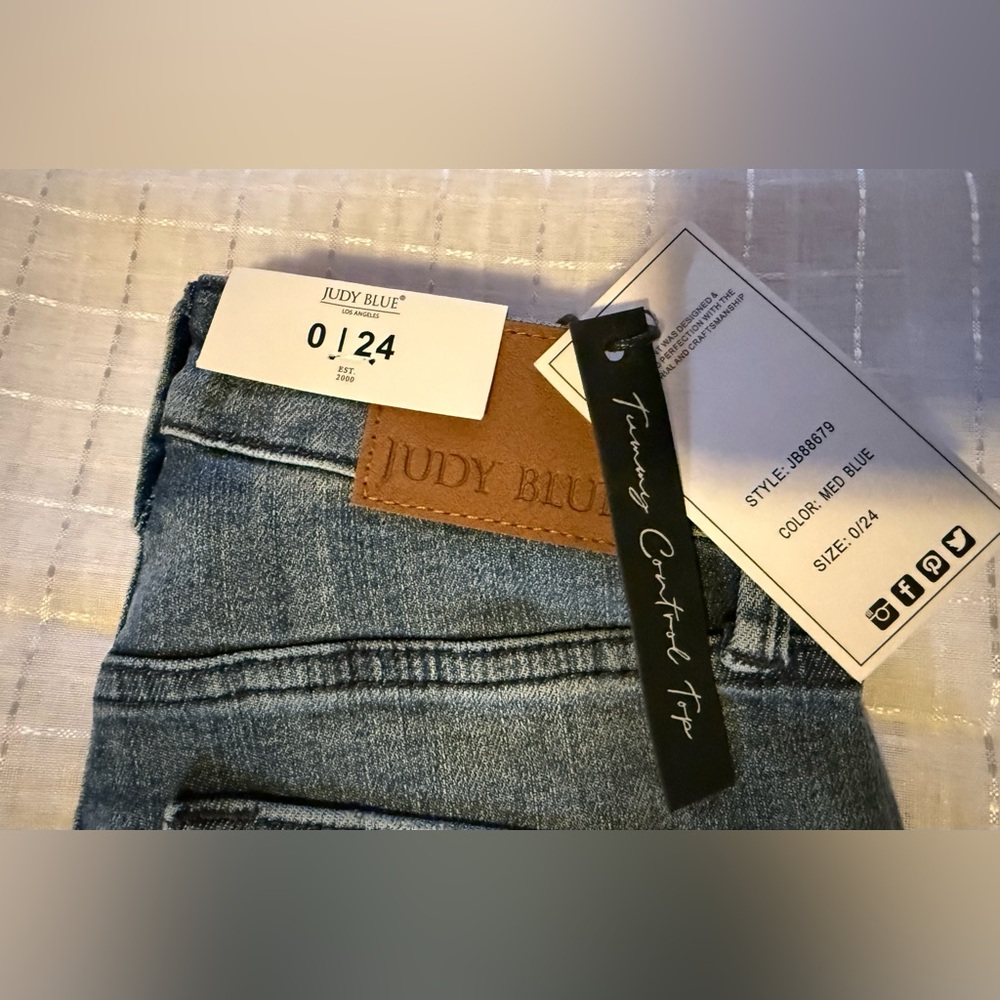 Judy Blue High Waist Skinny Jeans NWT Size 0/24 - Picture 5 of 10